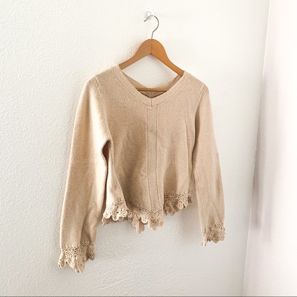 Anthropologie Sweaters - SOLD ON CURTSY